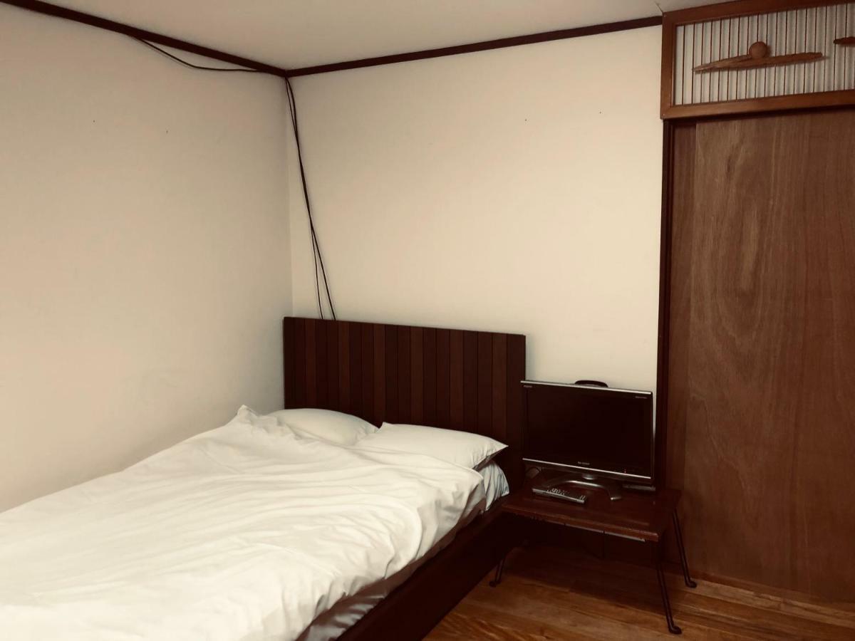 Tsuruya Guesthouse Hiroshima Exterior photo